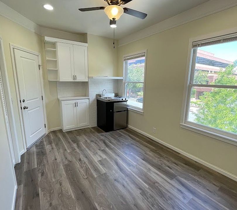 1st image of 628 Waverley St APT 1