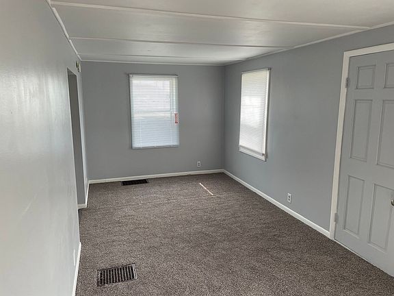 4th image of 4877 W River Dr NE