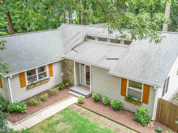 105 Tahoe Dr, Fayetteville, GA 30214