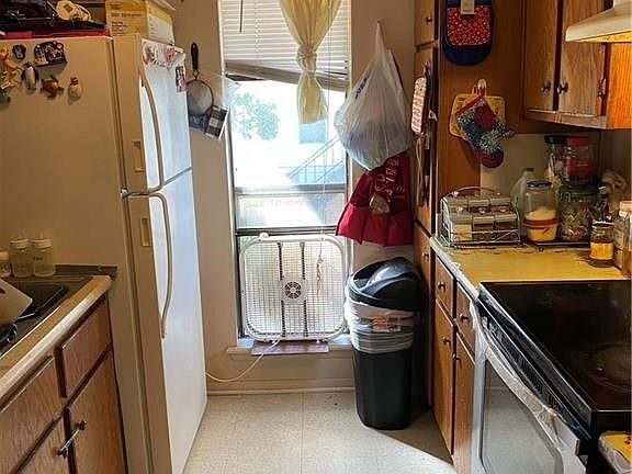 4th image of 2400 Bandera Dr APT C