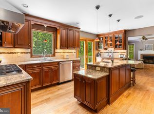 24 Camelot Ter, Jackson, NJ