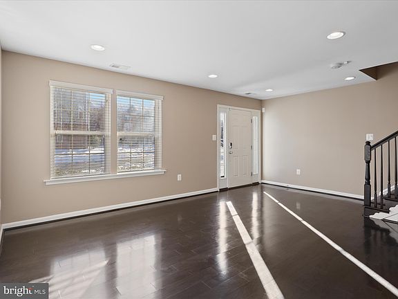 4th image of 8820 S Bentfield Dr