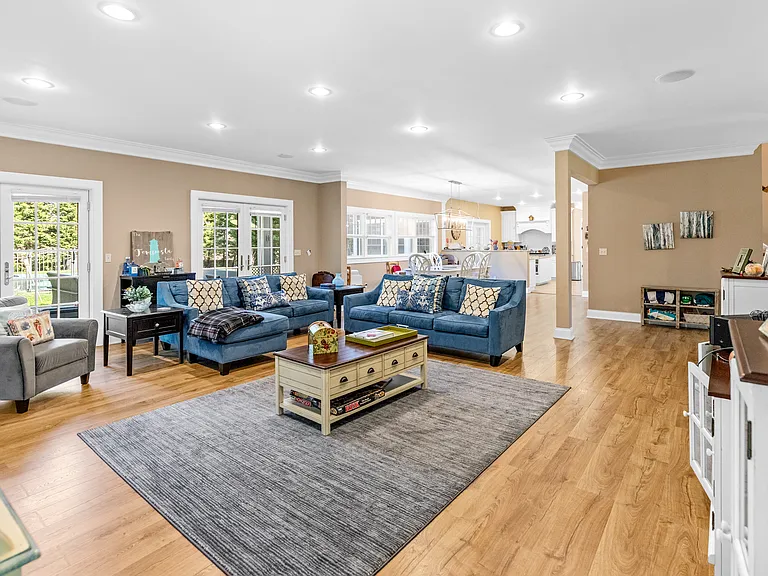 61 Wooleys Dr — Photo 6