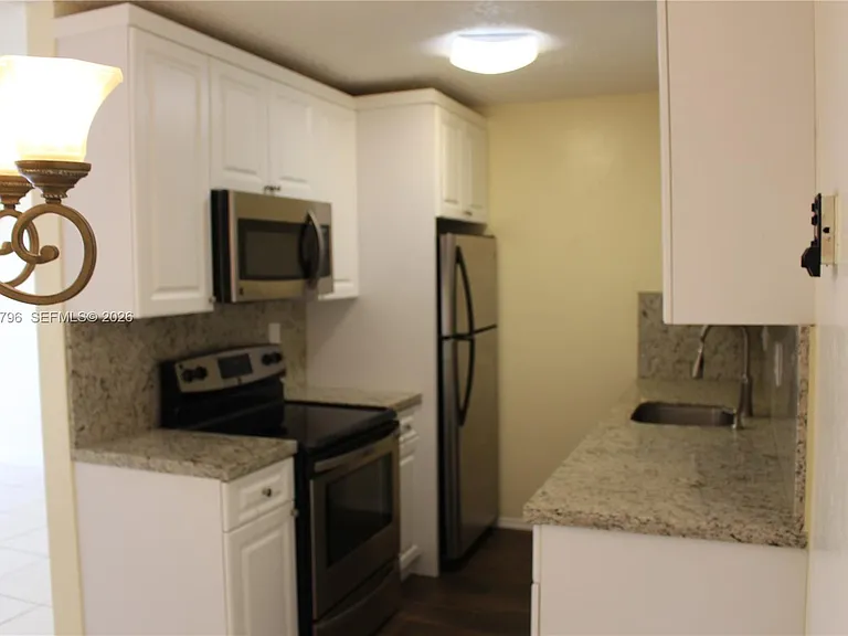 7208 Fairway Dr #I8 — Photo 9
