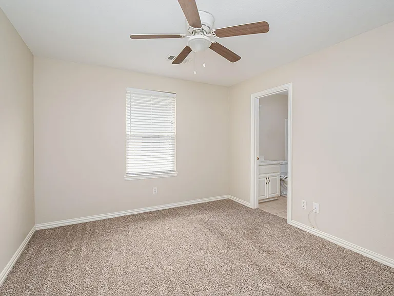 640 W Marshall Dr — Photo 12