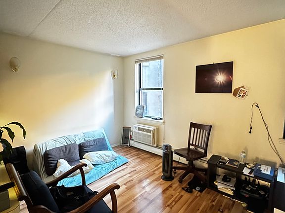 3rd image of 253 W 122nd St APT 2