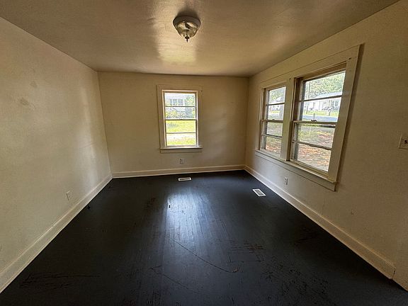 5th image of 350 Grice St