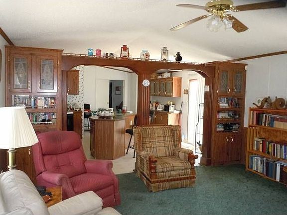 LIVING ROOM > KITCHEN