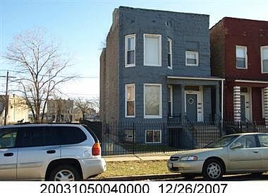 1st image of 3917 S Calumet Ave