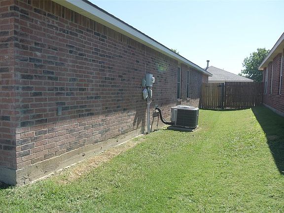 3rd image of 8757 Polo Dr