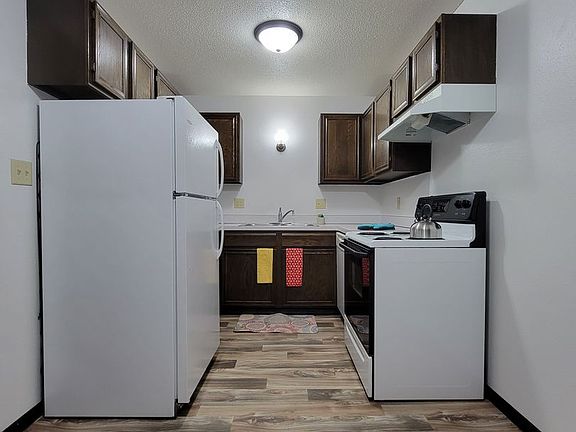 4th image of 1015 12th St NE #3