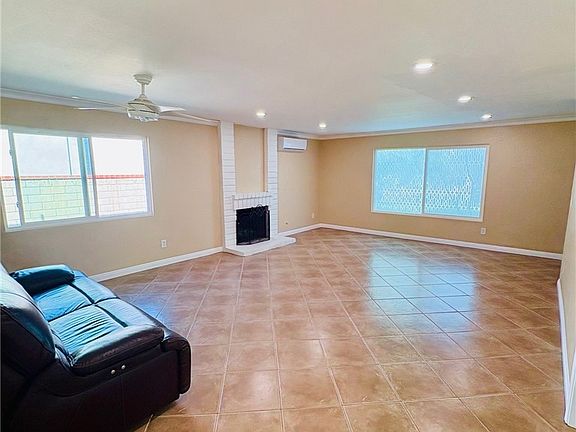 2nd image of 353 S Rock River Rd