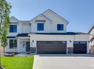 6967 W Dakota Creek Dr, Meridian, ID 83646