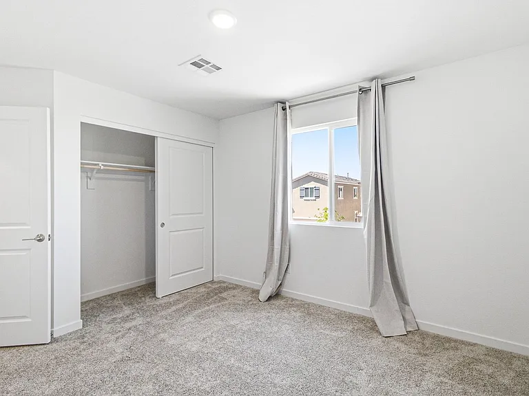 9915 Ruby Dome Ave — Photo 32