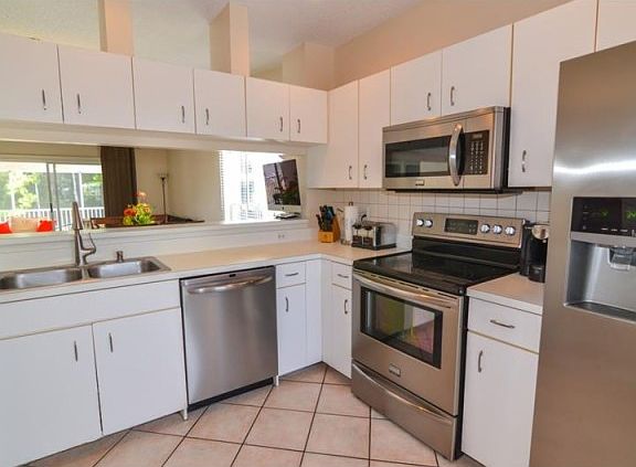 2nd image of 11525 Shipwatch Dr APT 1047