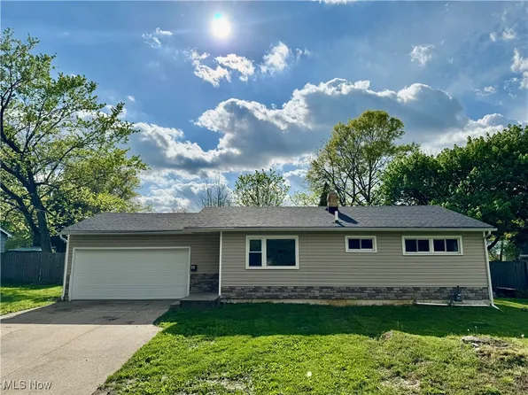 30 Taylor Rd, Norton, OH 44203