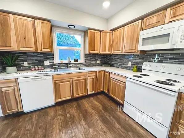 307 Elm St, Clarkston, WA 99403
