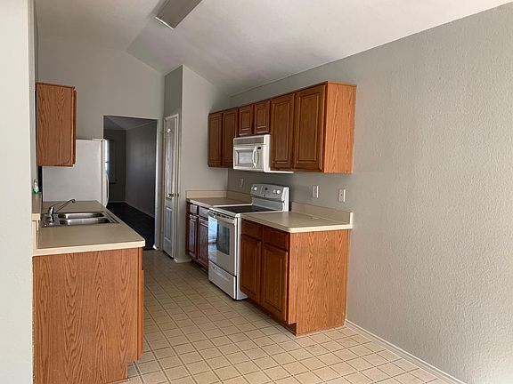 3rd image of 1044 Winding Creek Dr