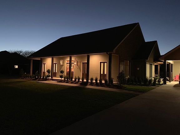 3rd image of 620 Parkside Dr
