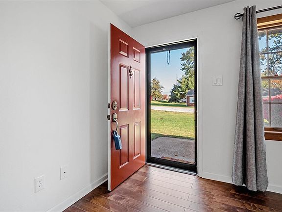 3rd image of 11284 Saint Clement Ln