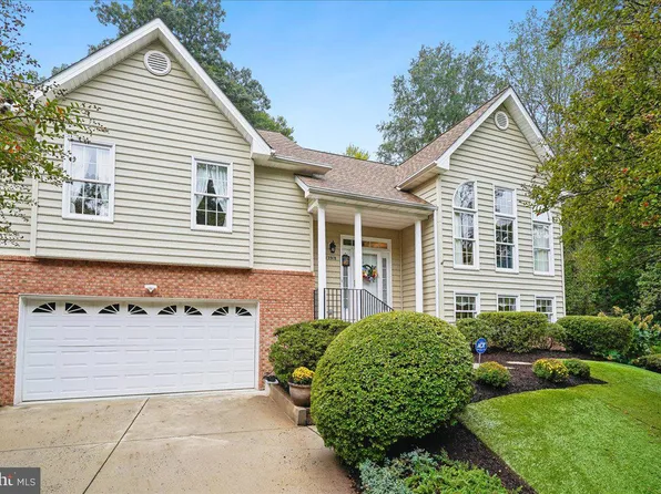 15918 Edgewood Dr, Dumfries, VA 22025