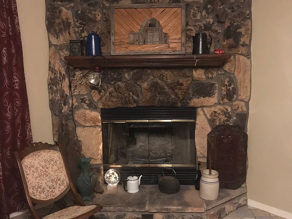 1st image of 362 Hillcroft Dr