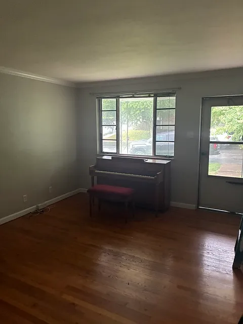 1 bed, 955 sqft, $1,350 — Photo 3