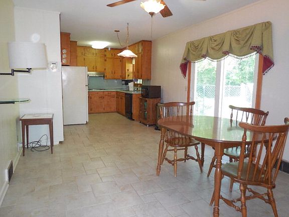5th image of 1174 Laurel Ln