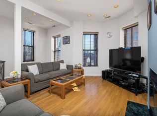 1148 W Ohio St APT 4, Chicago, IL 60642