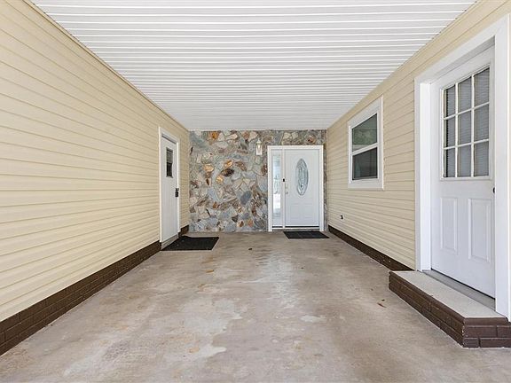 4th image of 723 Heathrow Ave