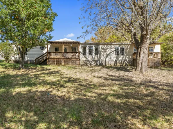 28 Taylor Women Rd, Woodbury, TN 37190