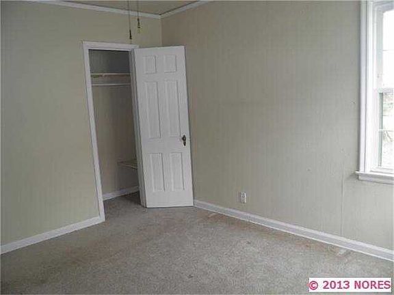 4th image of 1317 E Jackson Ave N
