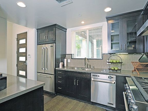 4th image of 2512 28th St APT 102