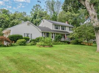 9 Brookwood Ln, Shelton, CT 06484