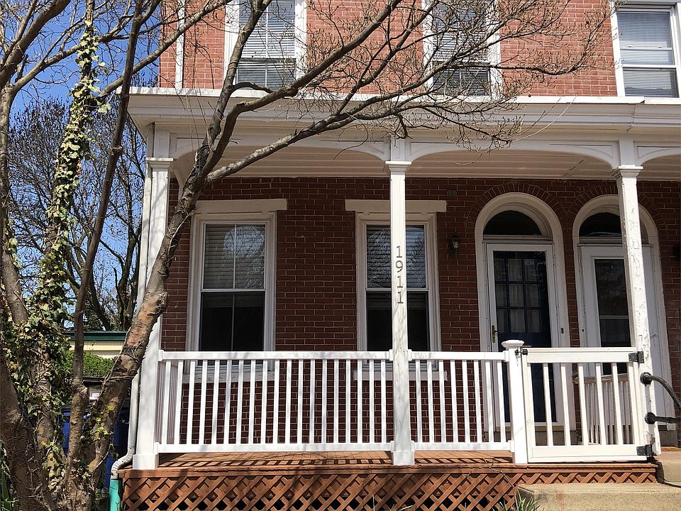 1st image of 1911 N Lincoln St