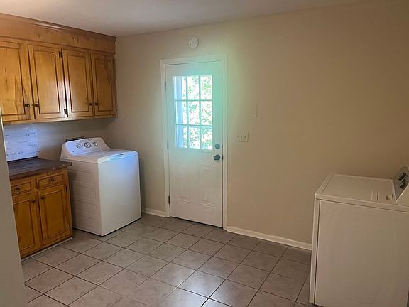4th image of 1421 Westwood Dr