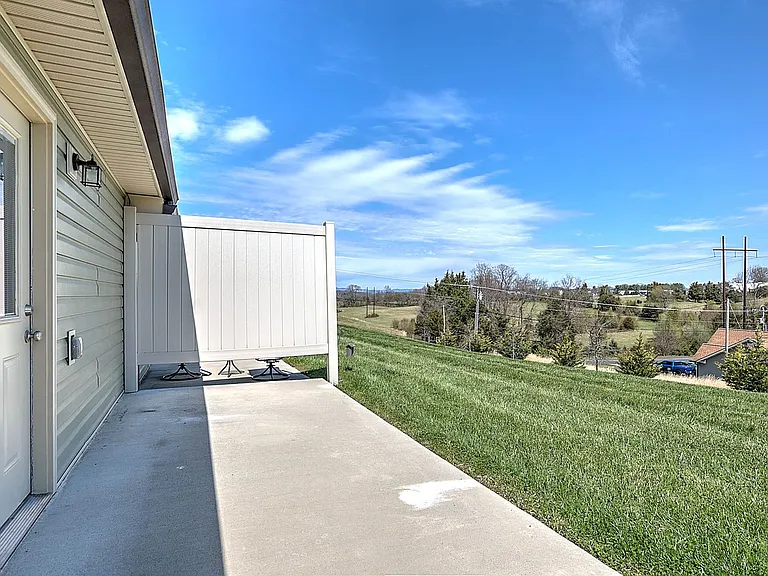 73 Sutter Pl — Photo 17