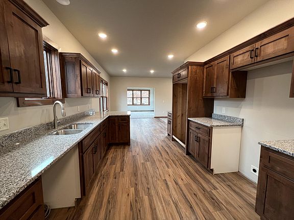 2nd image of 16834 Piper Ln