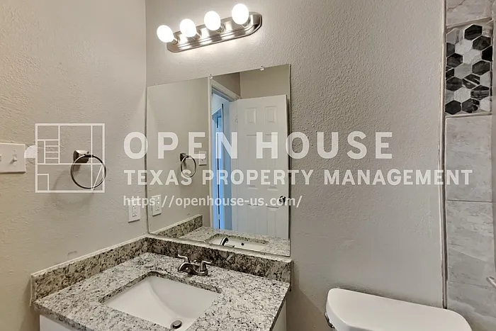 2222 Edinburgh St — Photo 19