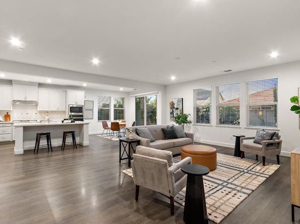 1667 Ball Pl, Woodland, CA 95776