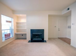12153 Penderview Ln APT 2004, Fairfax, VA 22033