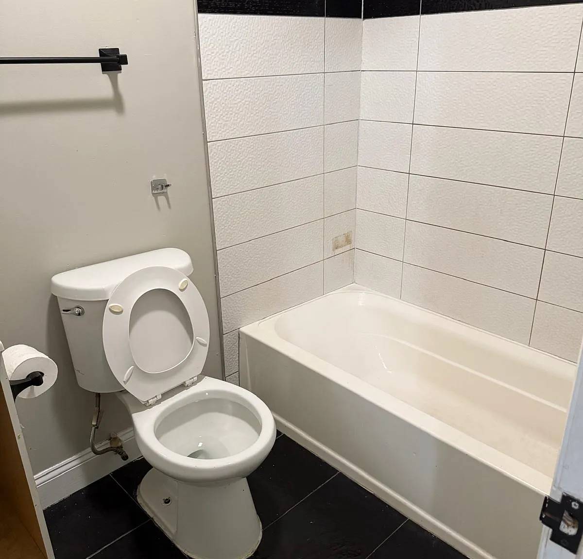 3 bed, 1.5 bath, $2,000 — Photo 2