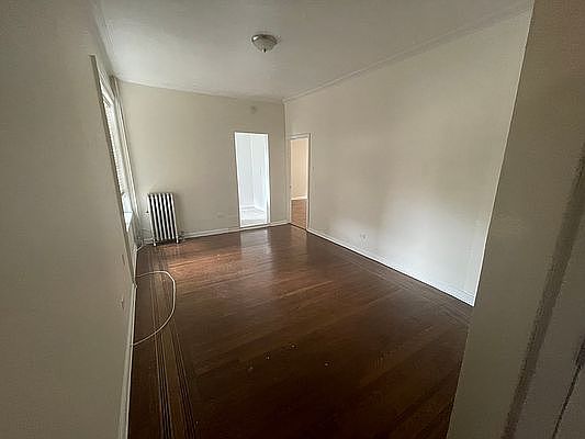 4th image of 623 W 207th St #45