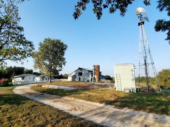 12313 273rd Ave, Canton, MO 63435