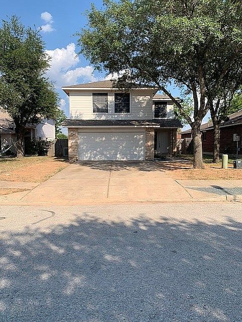 1st image of 1120 Miss Kimberlys Ln