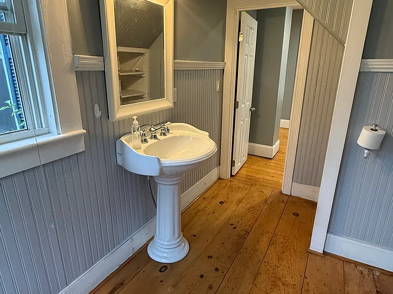 30 Oak St — Photo 17