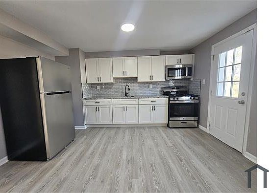 1st image of 6022 Marquette Rd