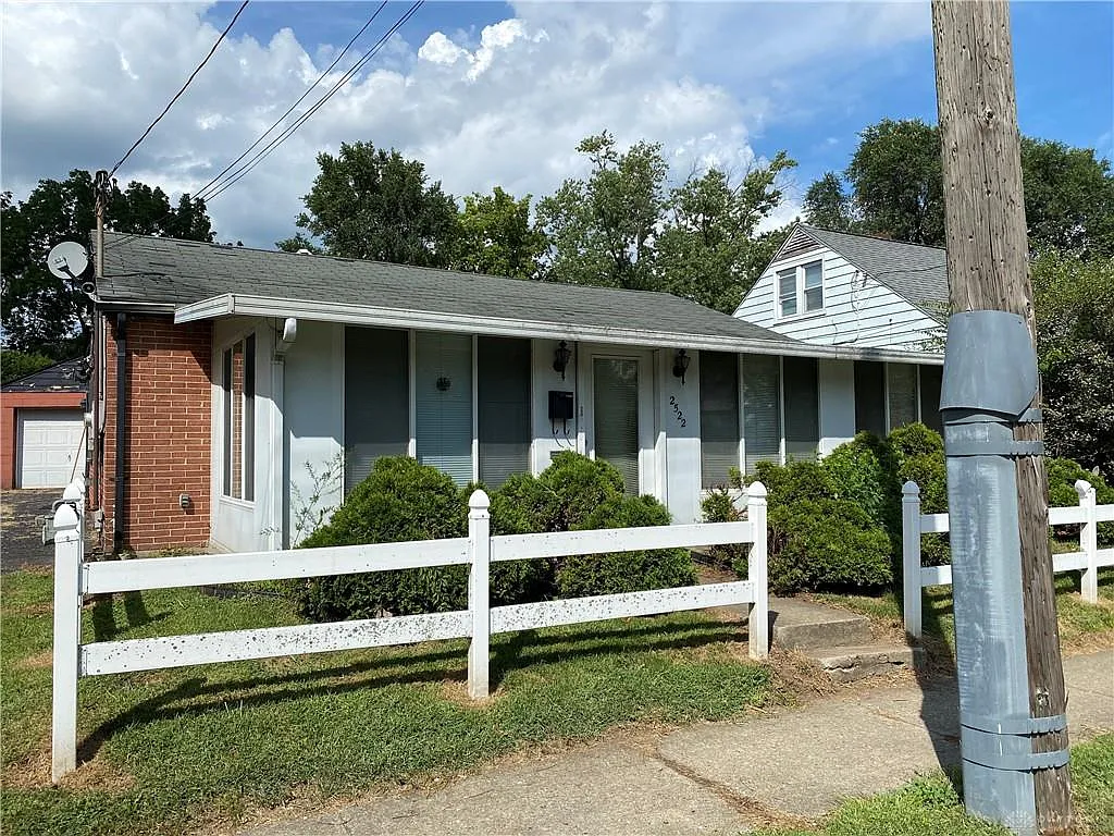 2522 Lexington Ave photo 1