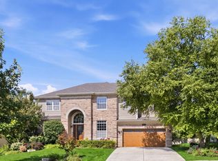 5280 Burnham St, Lisle, IL 60532