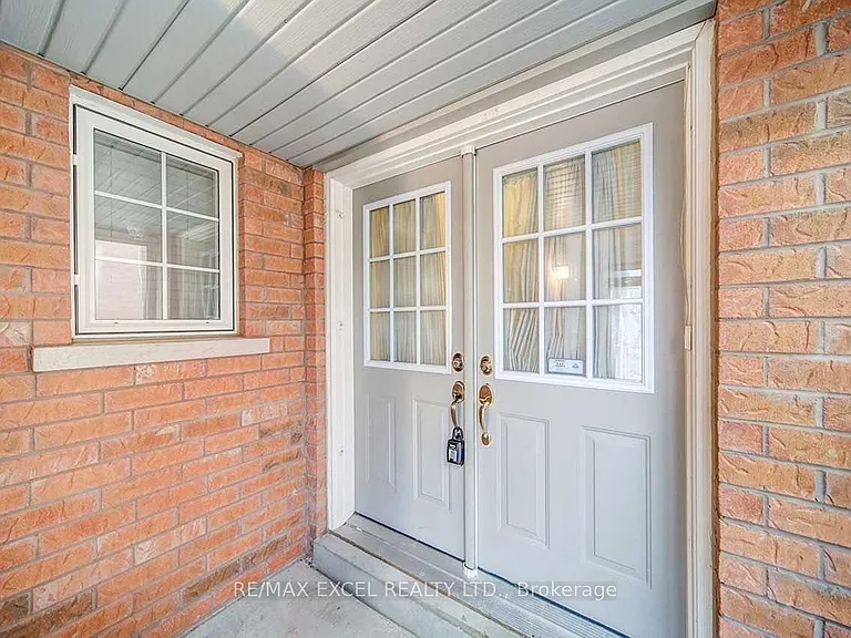 175 Shepton Way #UPPER — Photo 2
